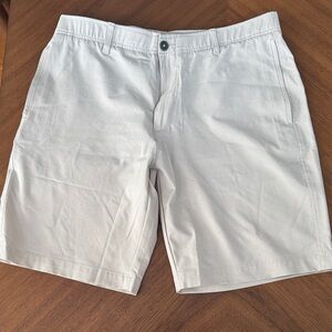 Under Armour Men’s Golf Shorts – Size 36 – Light Khaki – NWT (No Tags)